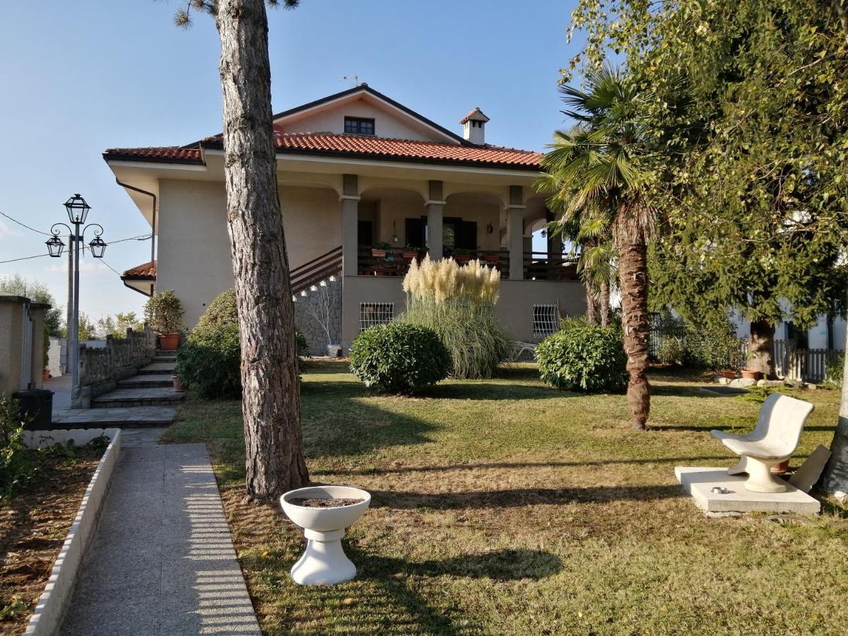 Amo' Le Langhe Bed and Breakfast Narzole Eksteriør billede