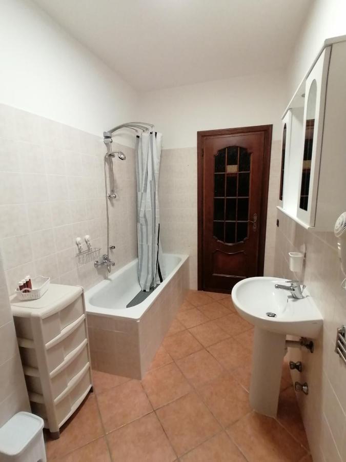 Amo' Le Langhe Bed and Breakfast Narzole Eksteriør billede