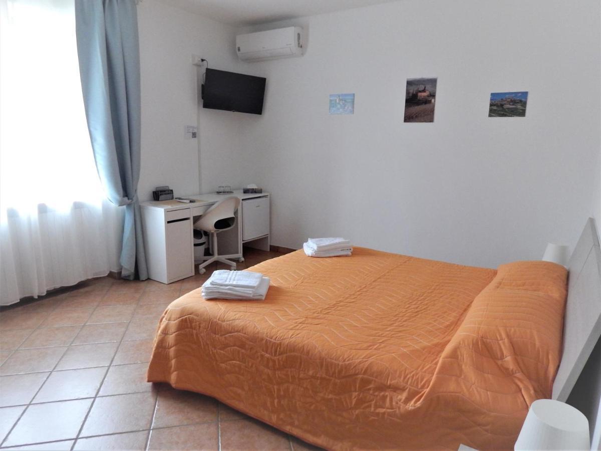 Amo' Le Langhe Bed and Breakfast Narzole Eksteriør billede